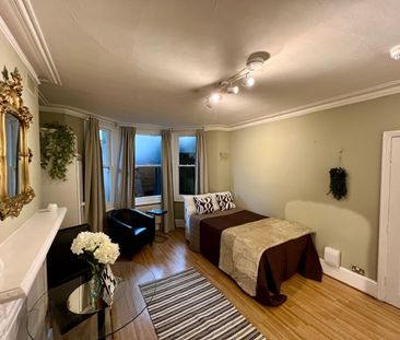 Studio Flat, Glazbury, W14 - Photo 2