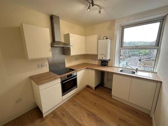 Oakworth Road,keighley, BD21 - Photo 1