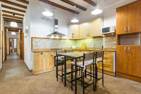 Smart Study Room with bunk double bed and big window, ideal if you´re doing home office - Photo 2