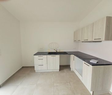 Location Maison 3 pièces 61m² STE SUZANNE 97441 - Photo 5