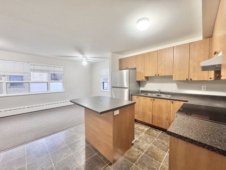 For Lease - 25 Paisley Boulevard Unit# Unit 5A, Mississauga, Ontario - Photo 3