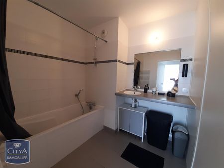 Location Appartement 3 pièces 63m² LILLE 59000 - Photo 5