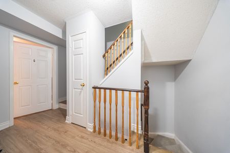 For Lease - 19 Spadina Road, Brampton, Ontario - Photo 4