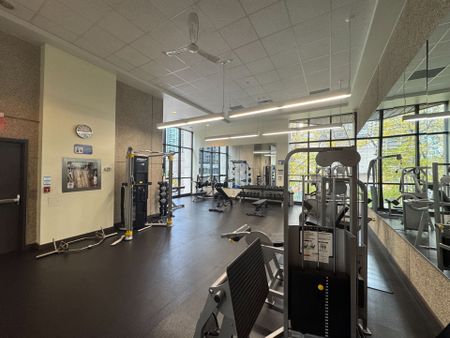 For Lease - 33 Harbour Square Unit# 2423, Toronto, Ontario - Photo 3