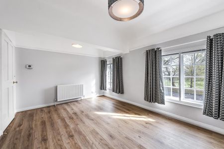 3 bedroom flat to rent - Photo 2