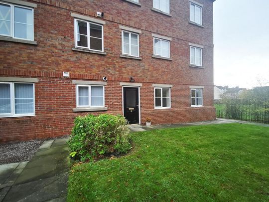 2 bedroom flat to rent - Photo 1