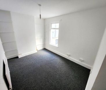 25 Cedar Avenue, Antrim Road, North Belfast, BT15 5AS - Photo 4