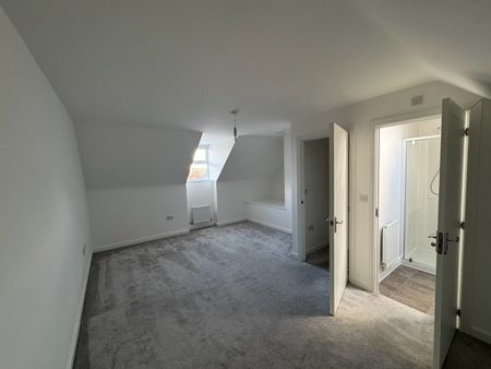 4 Bed Semi-Detached House, Merchant Avenue, NG8 - Photo 4