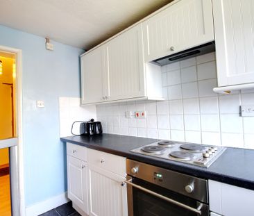 West Howe, Bournemouth - Photo 4