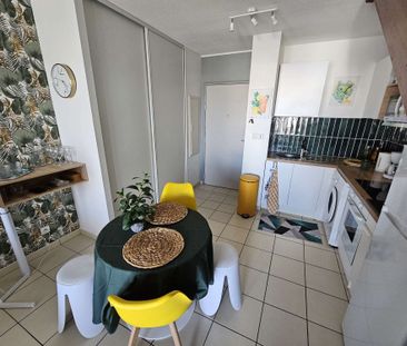 Location Appartement 3 pièces 53m² LA BRETAGNE 97490 - Photo 3