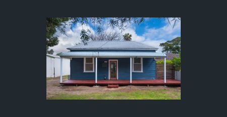 Prime Location - Photo 2