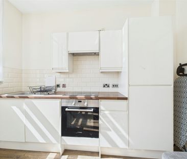 Flat to rent on - Photo 5