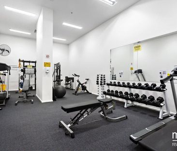 606/318 Little Lonsdale Street - Photo 3