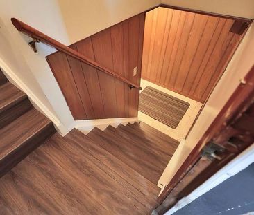 For Lease - 122 Rifle Range Road, Hamilton, Ontario - Photo 3