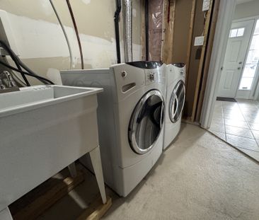 For Lease - 1037 Haxton Heights, Milton, Ontario - Photo 5