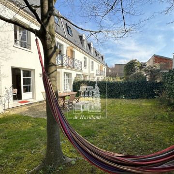 Maison • La Garenne-Colombes - Photo 1