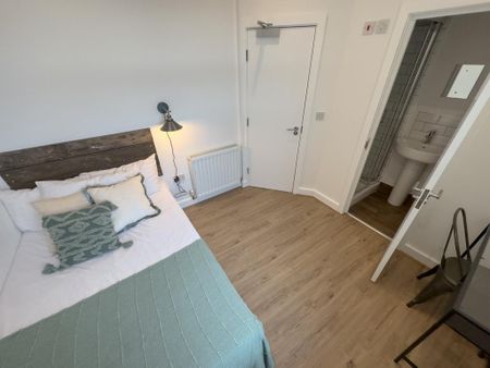 5 bedroom terraced house to rent - Photo 5