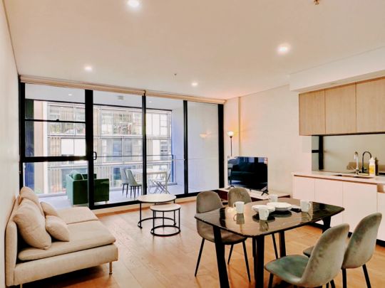 8 Kingsborough Wy, Sydney - Photo 1