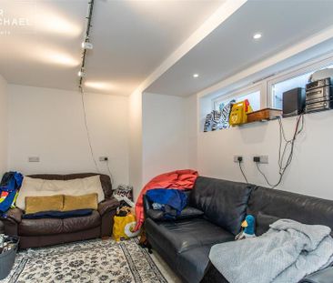 5 bedroom terraced house to rent - Photo 1