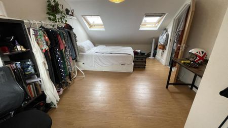 3 bedroom apartment to rent - Photo 3