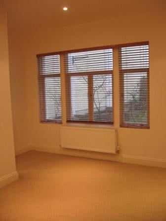 1 Bed Flat, Brunswick Terrace, BN3 - Photo 5