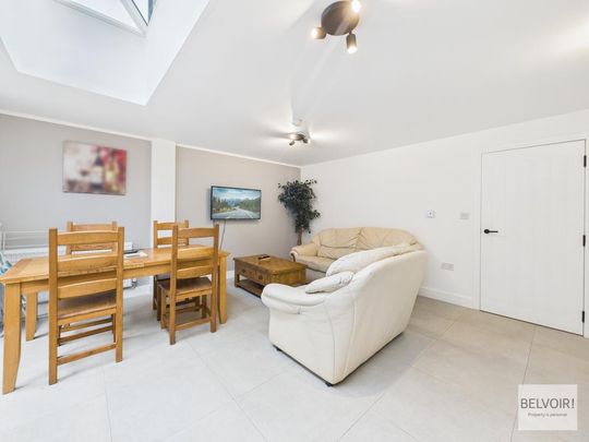 4 bedroom detached house to rent - Photo 1