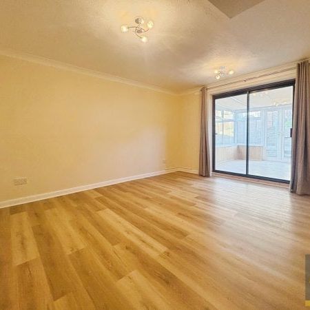 Mountview Close, Basildon - Photo 1