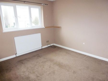 Ninian Road, Hemel Hempstead - Photo 2