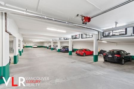 Condo in Downtown Vancouver, BC - Photo 5