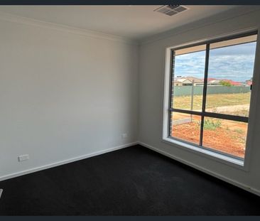 New Built Family Home - Photo 4