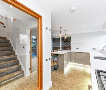 6 Bed Detached House, Elm Bank, NG3 - Photo 5
