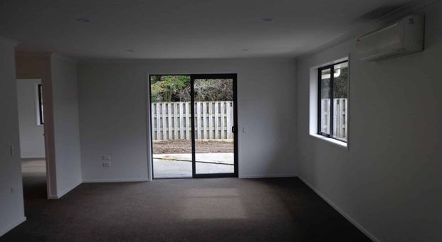 2/206 Te Kowhai Road - Photo 1