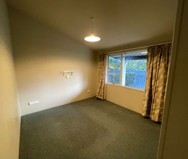 Easy Mahora living - Photo 1