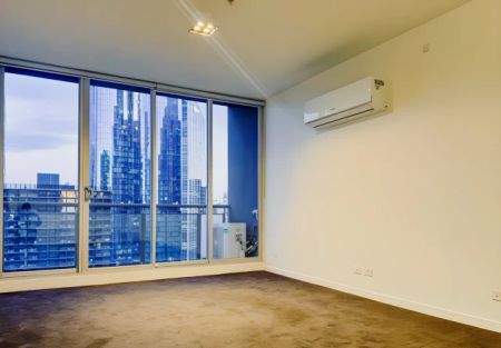 Secondary Room - Photo 2