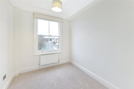 3 bedroom flat in South Kensington - Photo 5