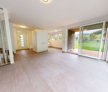 Attraktives 4.5-Zimmer-Reiheneckhaus in Menzingen – ab sofort verfü... - Photo 2