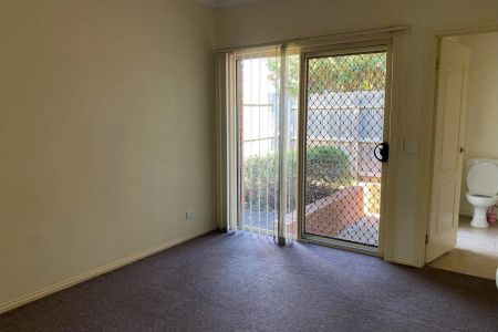 2/46 Patrick Street, - Photo 2