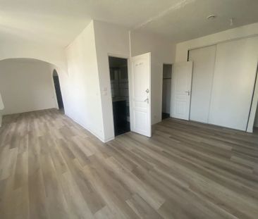 Location Appartement 3 pièces 63 m2 à Aubagne - Photo 2