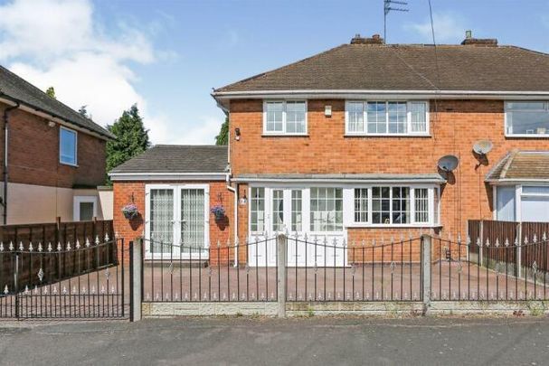 Acacia Avenue - Photo 1