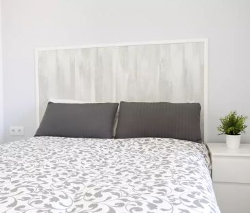 Room in a shared 8-bedroom apartment for rent in Imperial, students... - Photo 6