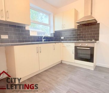 3 bedroom semi-detached house to rent - Photo 3