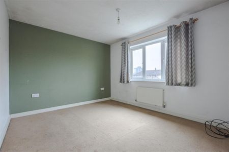 To Let 2 Bed House - Terraced - Photo 2