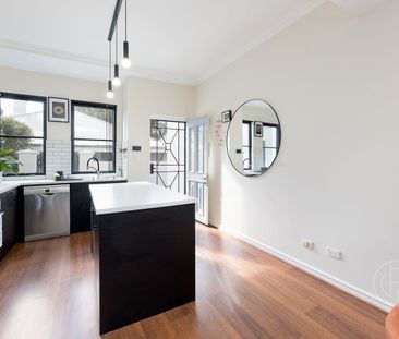 SURE TO IMPRESS! - Photo 6