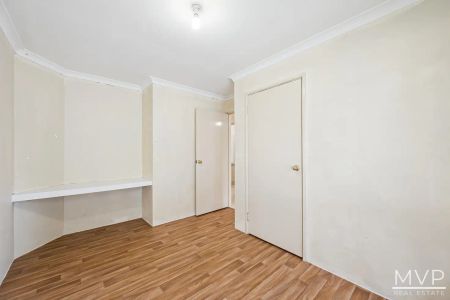 “Private 4-Bedroom Family Home in Quiet Cul-de-Sac” - Photo 3