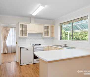 6 Cynisca Court, Wheelers Hill VIC 3150 - House For Rent | Domain - Photo 4