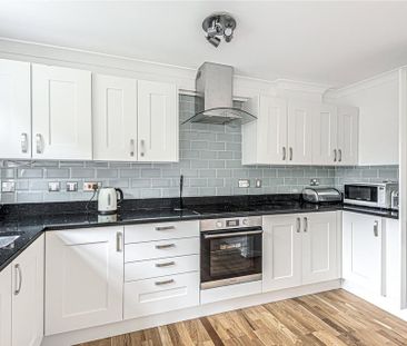 4 bedroom terraced house to rent - Photo 1