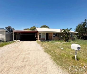 “3x1 House in Armadale with Workshop” - Photo 2