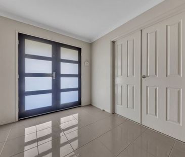 Your Dream Home Awaits in Roxburgh Park! - Photo 2