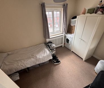 Follager Road, Rugby - Photo 3