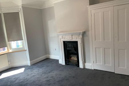 Vicarage Road, Watford - Photo 2